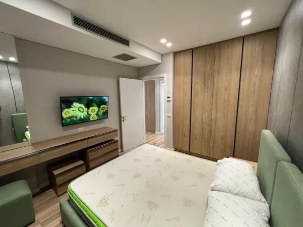 Tirane, jepet me qera apartament 1+1 Kati 4, 500 € 