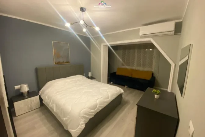 Tirane, jepet me qera apartament 1+1 Kati 3, 78 m² 680 € (Rruga e Durrsit)