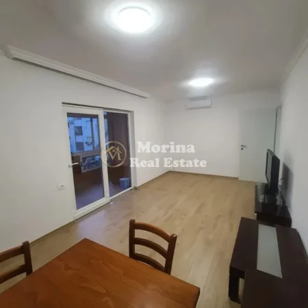 Tirane, jepet me qera apartament 2+1 Kati 3, 88 m² 1.200 € (Sheshi Skenderbej)