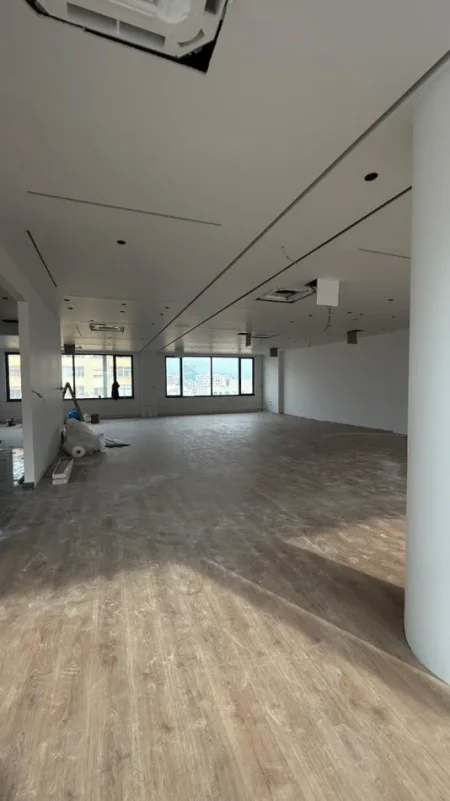 Tirane, jepet me qera zyre Kati 6, 579 m² 10.000 € (KOMPLEKSI DELIJORGJI)