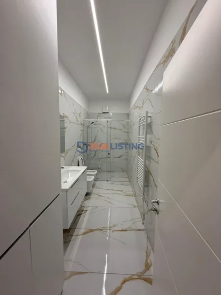 Tirane, jepet me qera apartament 2+1 , 137 m² 1.300 € (Kodra e Diellit)