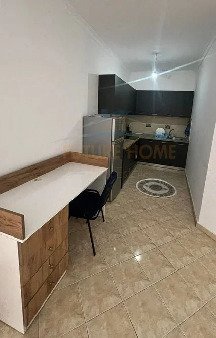 Tirane, jepet me qera apartament Kati 8, 72 m² 400 € (Nela 6)