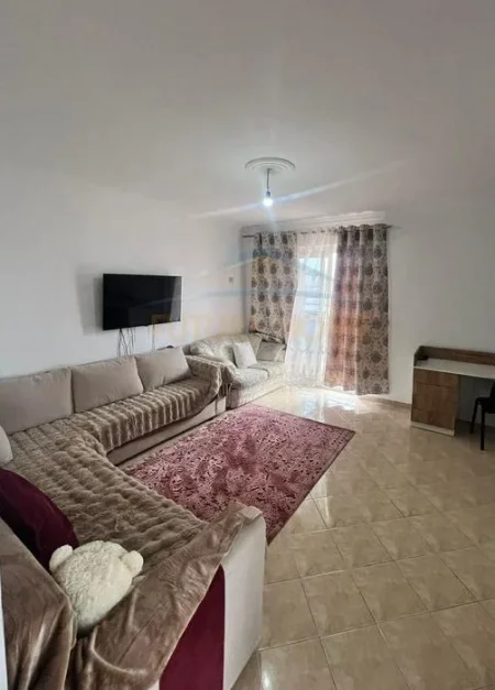 Tirane, jepet me qera apartament Kati 8, 72 m² 400 € (Nela 6)