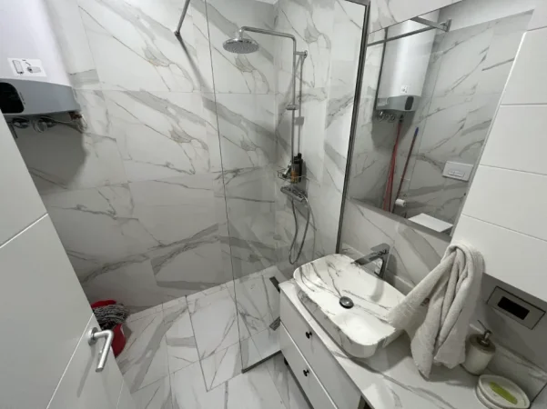 Tirane, shitet apartament 2+1 Kati 7, 100 m² 210.000 € (5 maji)