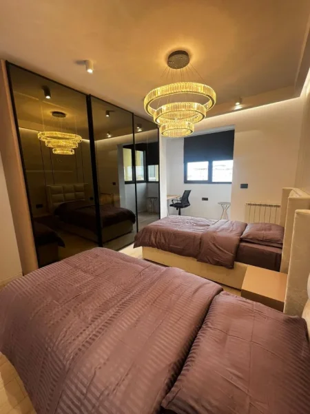 Tirane, shitet apartament 2+1+Ballkon Kati 9, 115 m² 455.000 € (bllok)
