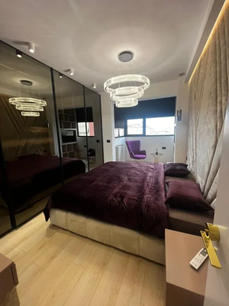 Tirane, shitet apartament 2+1+Ballkon Kati 9, 115 m² 455.000 € (bllok)