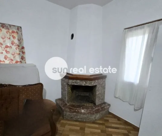 Shkoder, jepet me qera shtepi 2 Katshe Kati 0, 230 m² (AFER STACIONIT TE TRENIT)