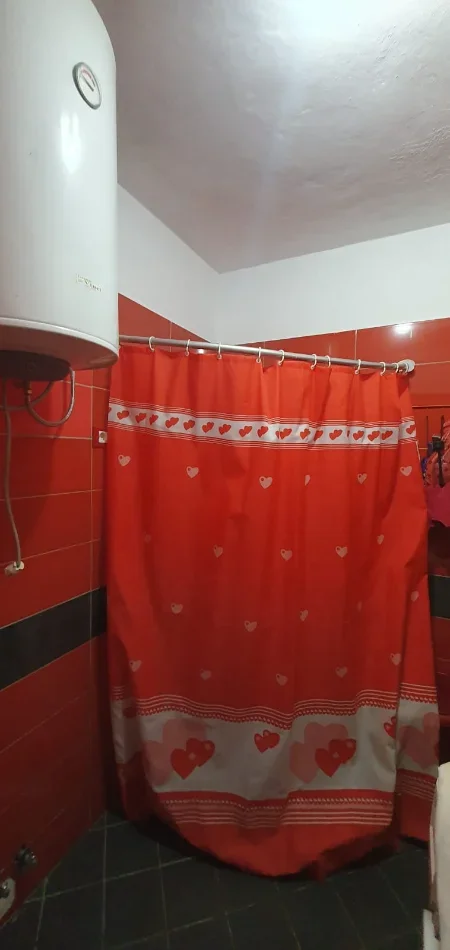 Tirane, jepet me qera apartament 1+1+Ballkon Kati 7, 62 m² 450 € (Fresk/Rr.Muhamet Deliu)