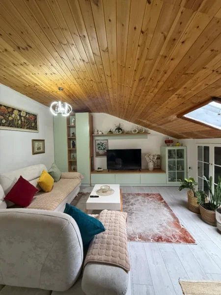 Tirane, jepet me qera apartament 2+1 Kati 4, 90 m² 600 € (Rruga e Dibres, prane Viles Gold)