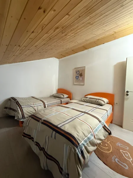 Tirane, jepet me qera apartament 2+1 Kati 4, 90 m² 600 € (Rruga e Dibres, prane Viles Gold)