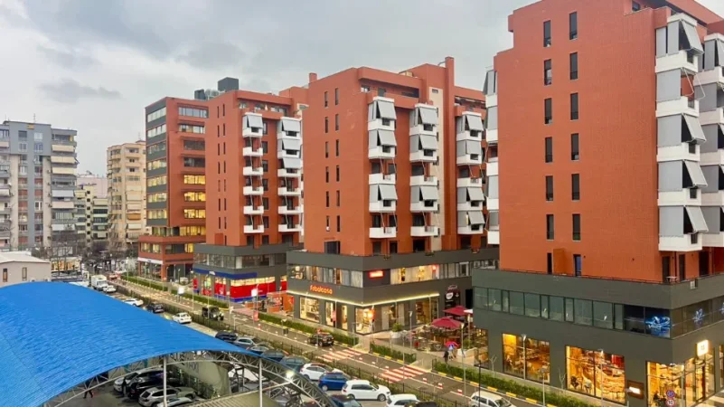 Shqiperi, jepet me qera apartament 1+1 , 70 m² 600 € (Kompleksi Delijorgj)