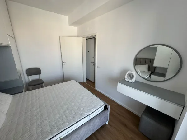Tirane, jepet me qera apartament 1+1 Kati 6, 