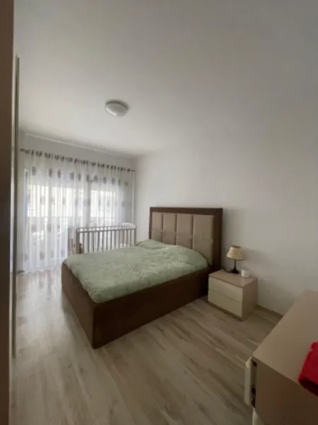 Tirane, jepet me qera apartament 1+1 Kati 3, 70 m² 600 € 