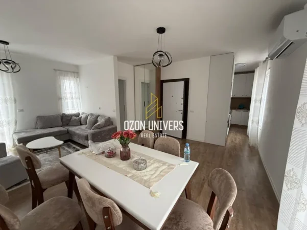 Tirane, jepet me qera apartament 2+1+Ballkon Kati 3, 80 m² 550 € (Selitë)