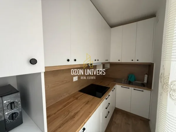 Tirane, jepet me qera apartament 2+1+Ballkon Kati 3, 80 m² 550 € (Selitë)