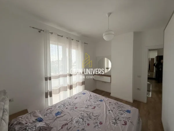 Tirane, jepet me qera apartament 2+1+Ballkon Kati 3, 80 m² 550 € (Selitë)