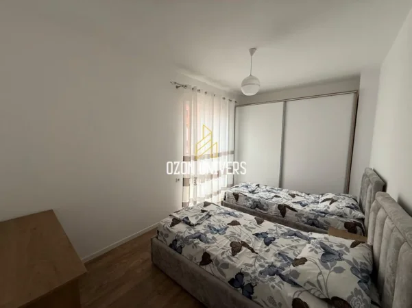 Tirane, jepet me qera apartament 2+1+Ballkon Kati 3, 80 m² 550 € (Selitë)
