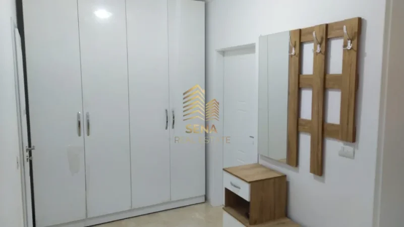 Tirane, jepet me qera apartament 1+1 Kati 3, 60 m² 550 € (Xhamllik)