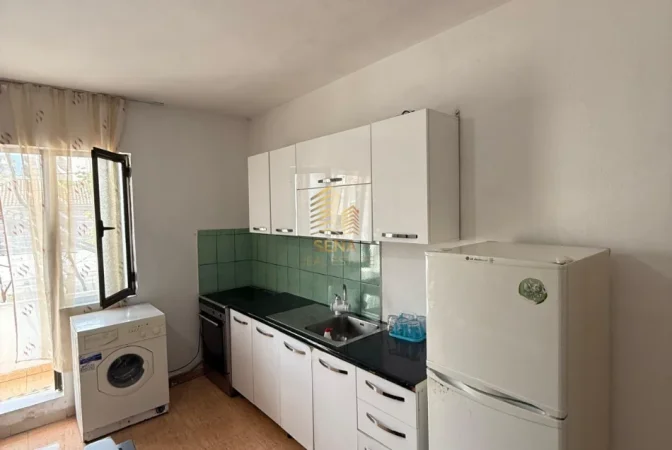 Tirane, jepet me qera apartament 1+1 Kati 2, 65 m² 350 € (Don Bosko)