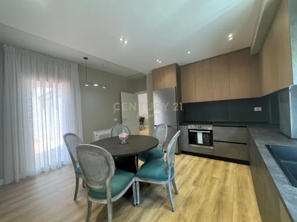 Tirane, shitet apartament duplex Dublex Kati 4, 213 m² 420.000 € 