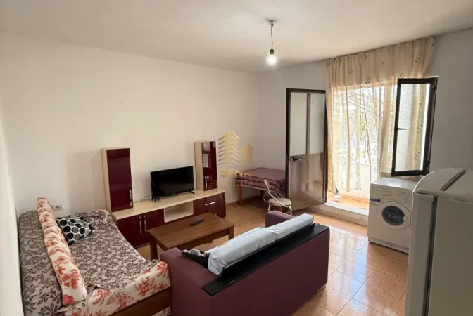 Tirane, jepet me qera apartament 1+1 Kati 2, 65 m² 350 € (Don Bosko)