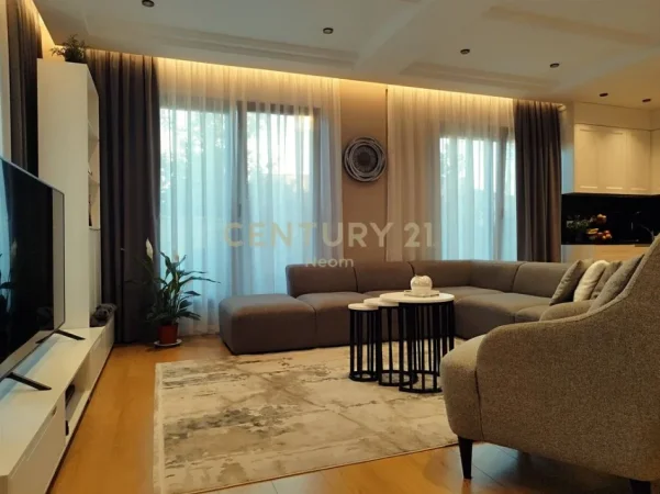 Tirane, shitet Vile 2 Katshe Kati 2, 450 m² 800.000 € 