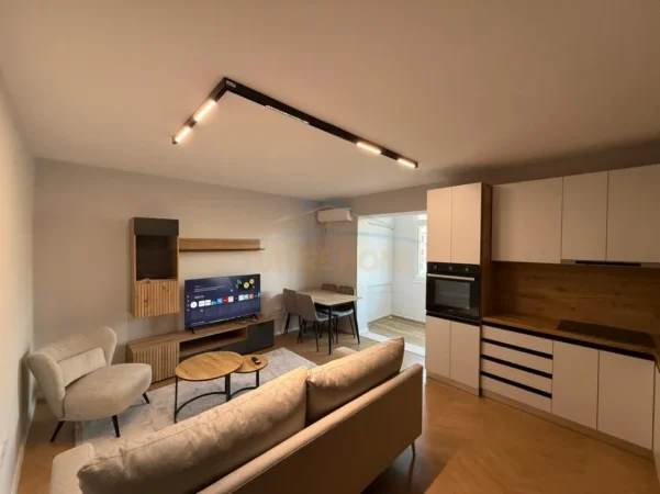 Tirane, shitet apartament 1+1 Kati 4, 53 m² 149.000 € (RRUGA SIRI KODRA)