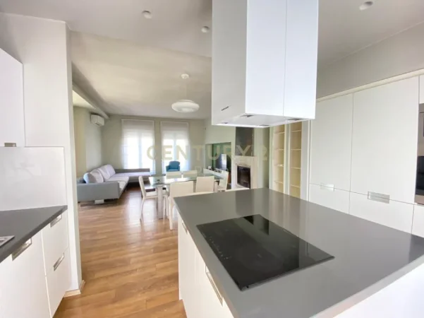 Tirane, jepet me qera Vile 3+1+Aneks+Ballkon Kati 3, 260 m² 2.500 € (Kompleksi White House TEG)