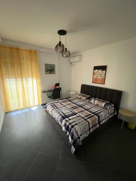 Durres, jepet me qera apartament 2+1+Aneks+Ballkon Kati 3, 120 m² 750 € (Plazh, Durres)