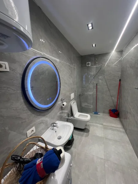 Durres, jepet me qera apartament 2+1+Aneks+Ballkon Kati 3, 120 m² 750 € (Plazh, Durres)