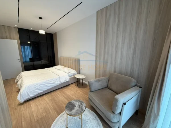Tirane, jepet me qera apartament 1+1+PARKIM , Kati 12, 85 m² 1.200 € (RRUGA E BARRIKADAVE)