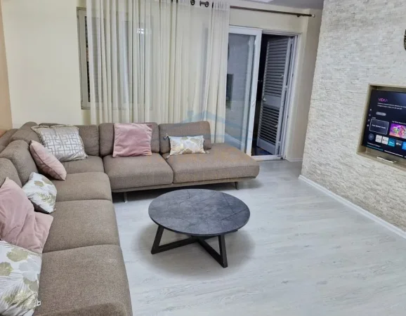 Tirane, shes apartament 3+1+Ballkon Kati 3, 126 m² 219.000 € (Porcelan)
