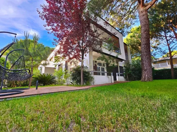 Durres, shitet Vile 4+1 Kati 2, 736 m² 800.000 € 