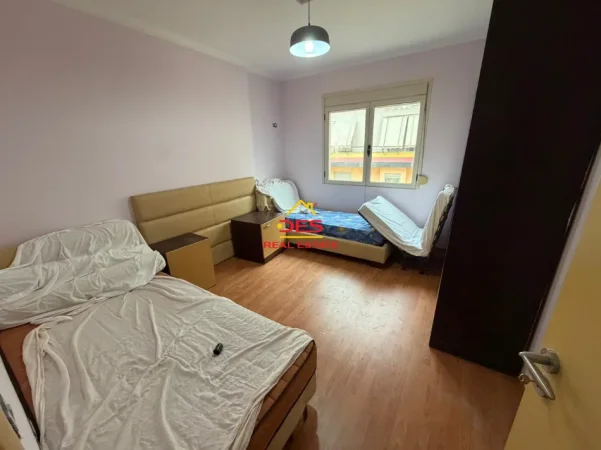 Shqiperi, jepet me qera apartament 1+1+Ballkon Kati 6, 70 m² 250 € (Rruga Lef Sallata)