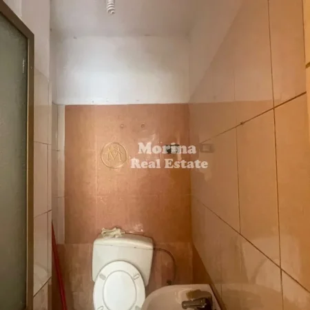 Tirane, shitet ambjent biznesi Kati 1, 48 m² 105.000 € (Kinostudio)