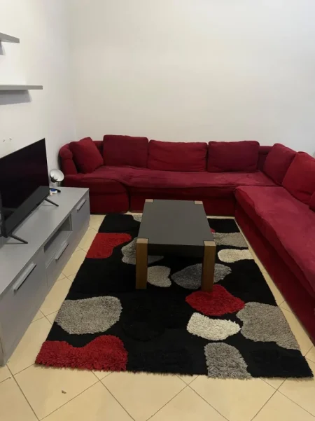 Tirane, jepet me qera apartament 1+1 Kati 2, 70 m² 500 € (Don Bosko tek Bujtina e Gjelit)