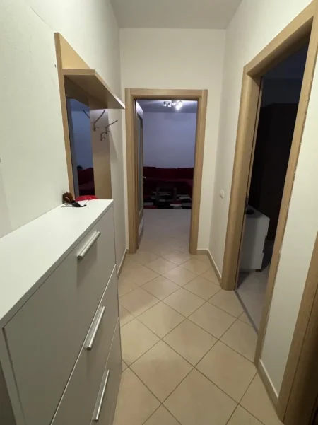 Tirane, jepet me qera apartament 1+1 Kati 2, 70 m² 500 € (Don Bosko tek Bujtina e Gjelit)