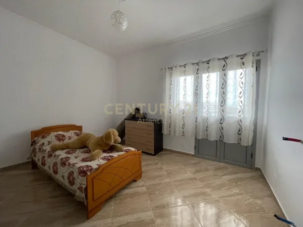Durres, jepet me qera shtepi 2+1 Kati 2, 90 m² 350 € (Porto Romano,Durres)
