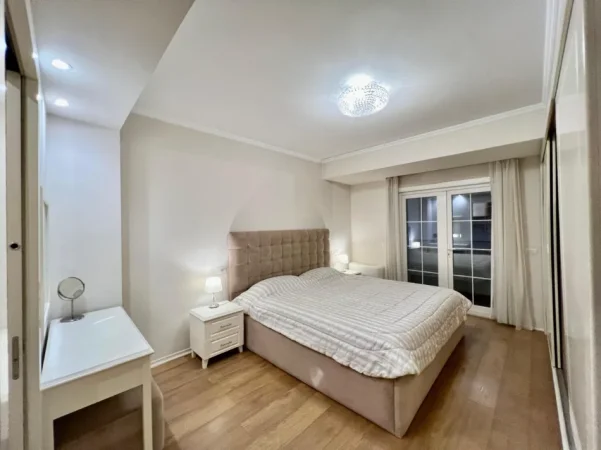 Tirane, jepet me qera apartament 2+1 Kati 3, 130 m² 1.000 € (Don Bosko)