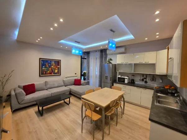 Tirane, jepet me qera apartament 2+1+Ballkon Kati 4, 100 m² 1.200 € (RRUGA SAMI FRASHERI)