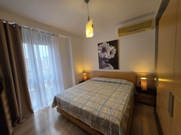 Tirane, jepet me qera apartament 2+1+Ballkon Kati 4, 100 m² 1.200 € (RRUGA SAMI FRASHERI)
