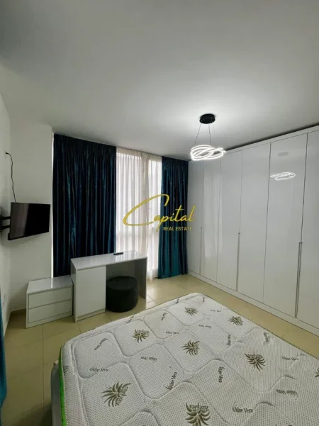 Tirane, jepet me qera apartament 2+1 Kati 1, 100 m² 650 € (BULEVARDI I RI)