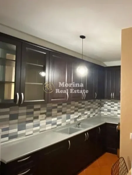 Tirane, jepet me qera apartament 1+1 Kati 9, 60 m² 600 € (Pallati me Shigjeta)