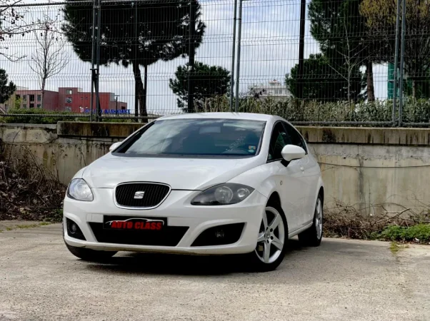 Tirane, shes makine Seat Leon Nafte, e bardhë manuale Klima 185.000 km 4.700 €