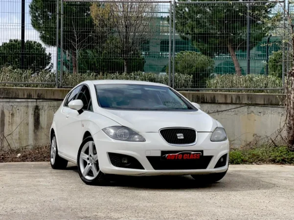 Tirane, shes makine Seat Leon Nafte, e bardhë manuale Klima 185.000 km 4.700 €