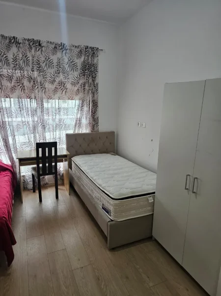 Tirane, jepet me qera apartament 2+1+parkim  Kati 6, 100 m² 550 € (Residenca Mangalem ne Ali Dem)