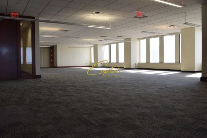 Tirane, jepet me qera ambjent biznesi Kati 1, 2.000 m² 10.600 € (CASA ITALIA)