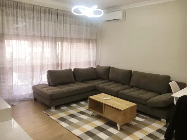 Tirane, jepet me qera apartament 1+1+Ballkon Kati 4, 65 m² 600 € (Kompleksi Fiori Di Bosko,në Don Bosko, Tiranë)