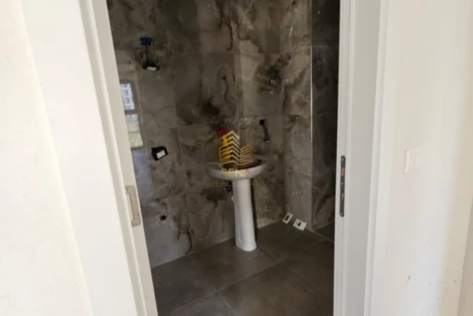 Tirane, shitet apartament 2+1+Ballkon Kati 2, 98 m² 161.000 € (Porcelan, Rezidenca KinoBlock)