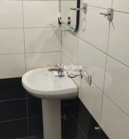 Tirane, jepet me qera apartament 2+1 Kati 3, 115 m² 420 € (Astir)